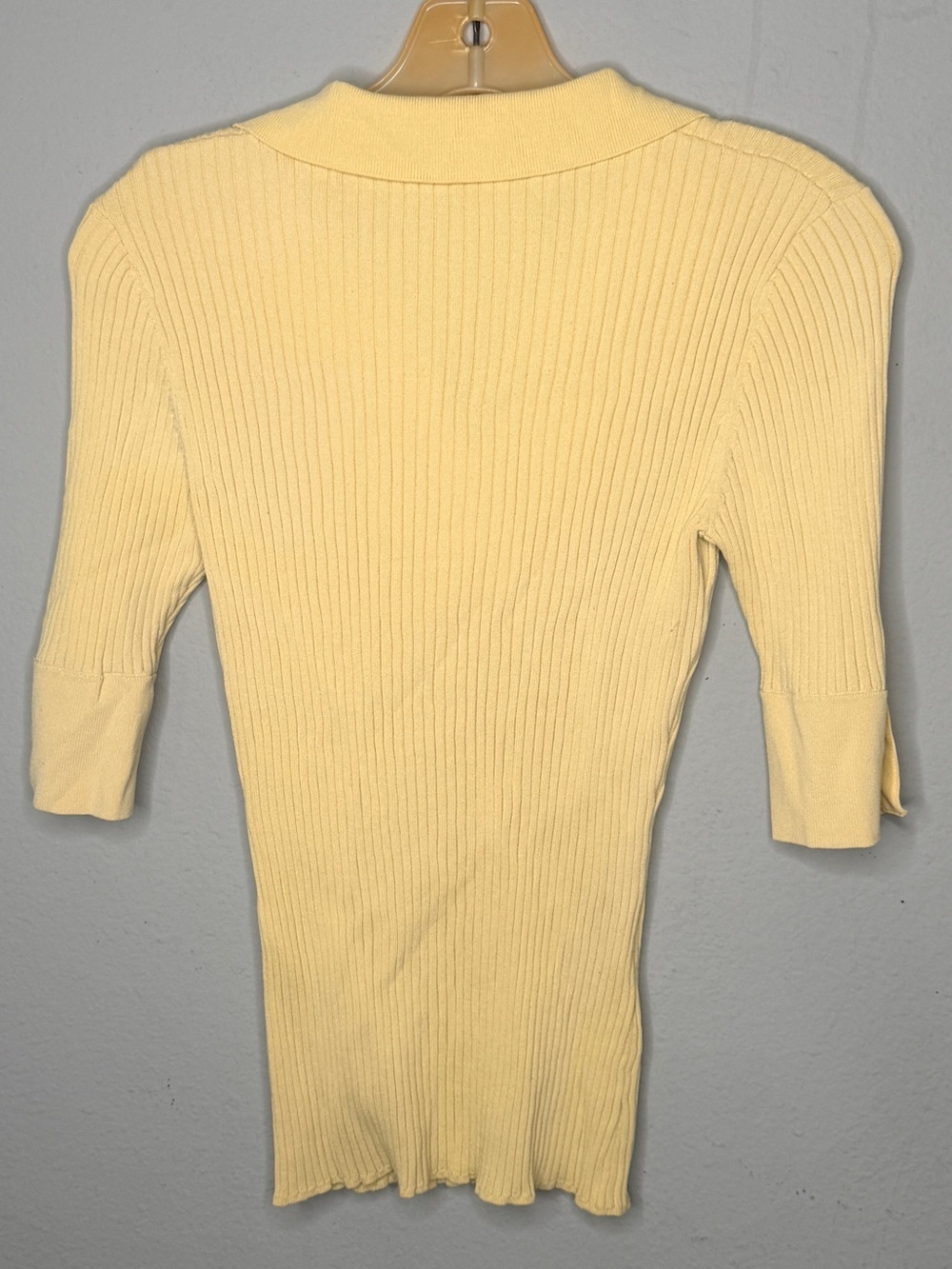 Cache Ribbed Yellow Sweater - Picture 4 of 6
